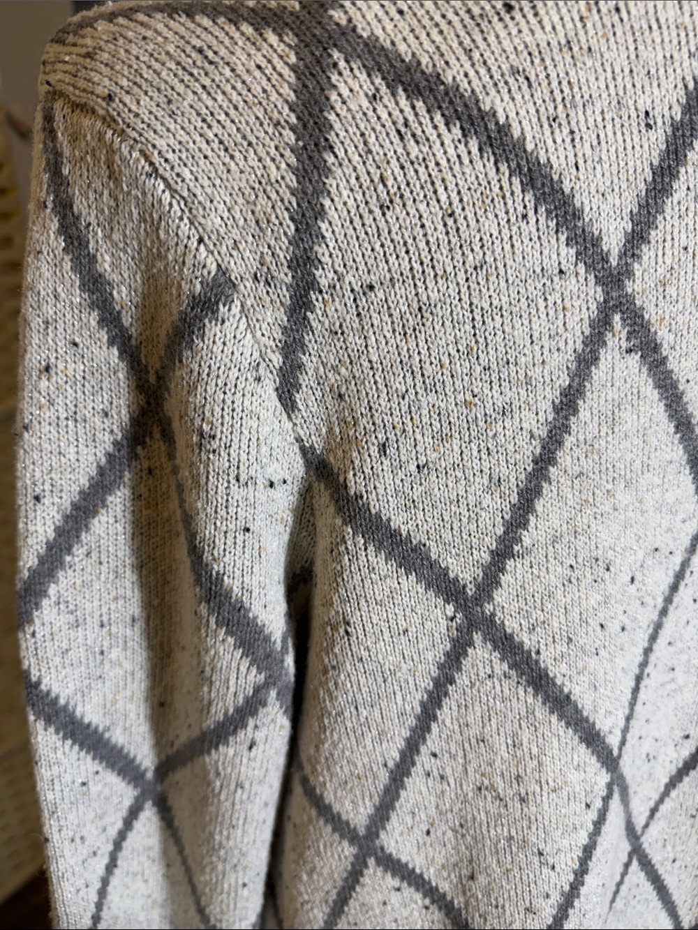 Open-Front Gray & White Diamond Knit Cardigan - Picture 5 of 6